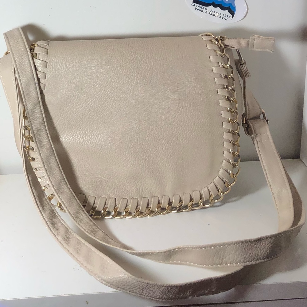CHARLOTTE RUSSE Crossbody Bag - Picture 3 of 9